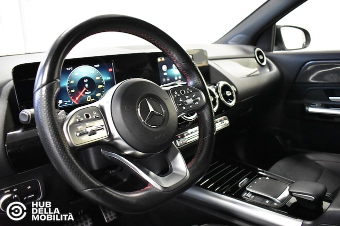 MERCEDES-BENZ GLA 200 d Automatic Premium